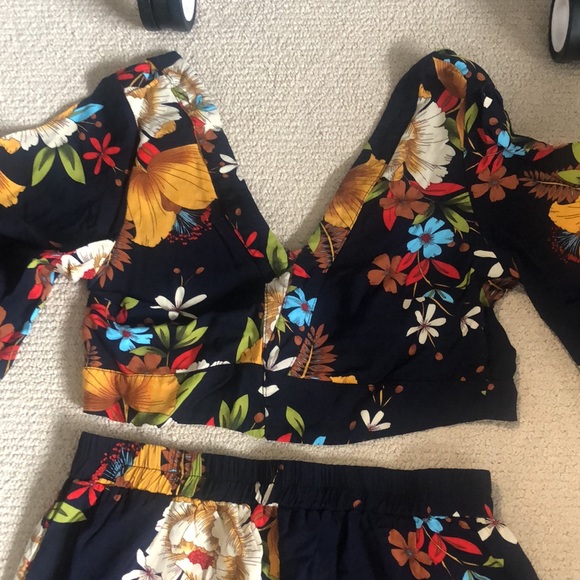 Two piece cute Zaful set - Picture 3 of 3